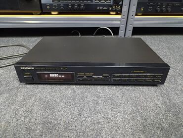 Pojačala i prijemnici: Pioneer F-227 FM/AM Digital Synthesiser Tuner (1990) Specifications — 4