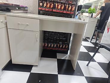 dirnaq masası: Ağ rəngli salon masası - Geniş iş səthi olan praktik masa - Sol — 1