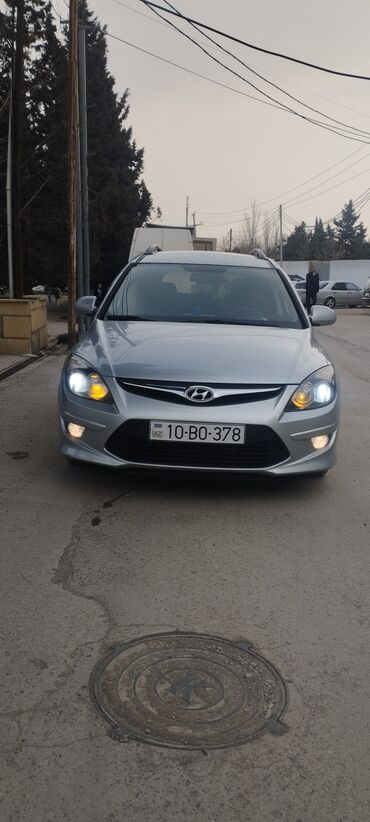 vuruq maşın: Hyundai i30: 1.6 l | 2010 il Universal