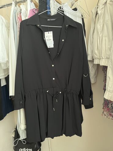 Səsgücləndiricilər, qulaqlıqlar və mikrofonlar: Zara teze etiketli don, M razmer

balon etek (içe qatlanmış)modelidir — 8