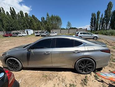 Lexus ES: 2019 г., 2.5 л, Вариатор, Гибрид, Седан at lalafo.kg Lexus ES: 2019 г., 2.5 л, Вариатор, Гибрид, Седан