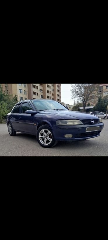 Opel: Opel Vectra: 1.8 l | 1996 il 440000 km Sedan — 4