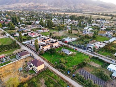 продаю гостиничный дом тип бишкеке: 10 соток, Курулуш