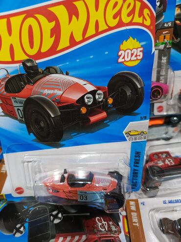 Avtomobil modelləri: Kia, 2025 il, 1:64, Dəmir, Ünvandan götürmə
