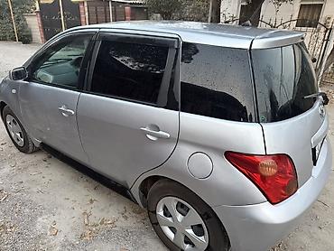капот на карина е 1994: Toyota Ist: 2003 г., 1.3 л, Автомат, Бензин, Хэтчбэк — 4