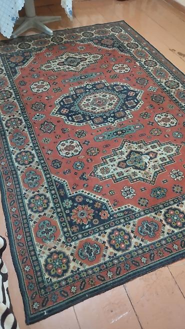 Ковры и паласы: Ковры шерстяные, в наличии 2 шт размер: 220*145 и 240*160 Цена — 3