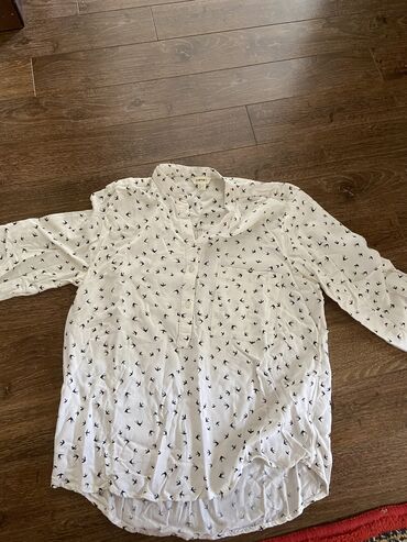 Рубашки и блузы: S (EU 36)