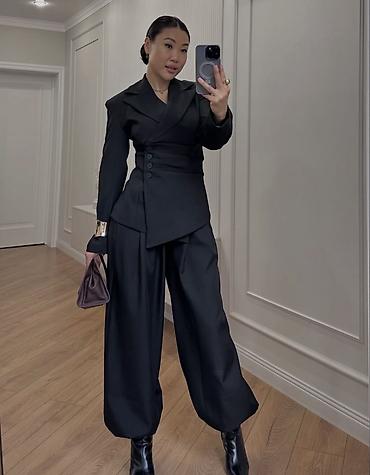 Kompleti: 💫Ženski modni komplet – strukirani blejzer + široke pantalone ✅3600 — 5