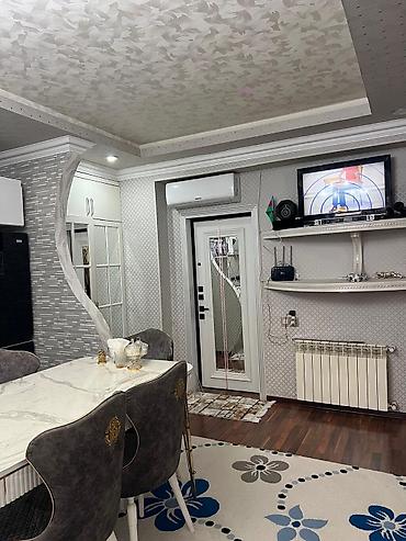 bayil ev satisi: 2 otaqlı mənzil – studiya tipli qonaq otağı/mətbəx və ayrıca yataq — 8