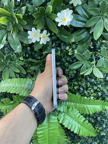 tank x: IPhone 15, 128 GB, Ağ, Face ID — 4