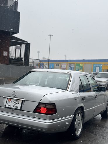 Mercedes-Benz: Mercedes-Benz W124: 1994 г., 3.2 л, Автомат, Бензин, Седан — 11