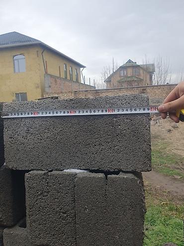 Пескоблок: 169 шт рваный пескоьлок, 30 шт красная тумба,новые — 5