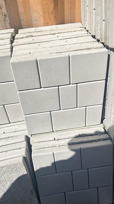 Дорожные бордюры: Бордюр, лотки, брусчатка Предлагаются бетонные изделия для — 8