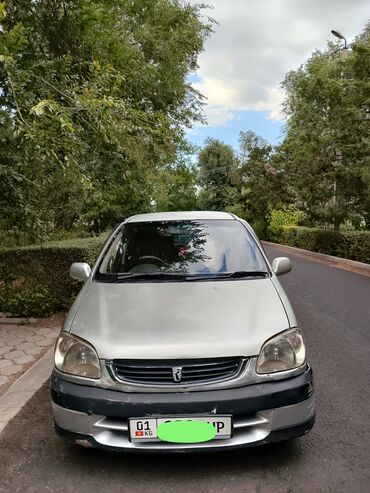 эстима 2001: Toyota Raum: 2001 г., 1.5 л, Автомат, Бензин, Универсал