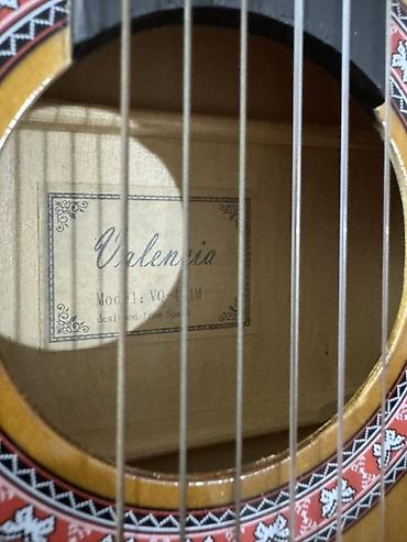 valencia gitara: Valencia klassik gitara – model VQ-4/4M - Korpus: klassik forma — 4