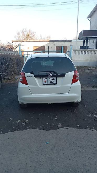 транс: Honda Fit: 2010 г., 1.5 л, Автомат, Бензин, Хэтчбэк — 4