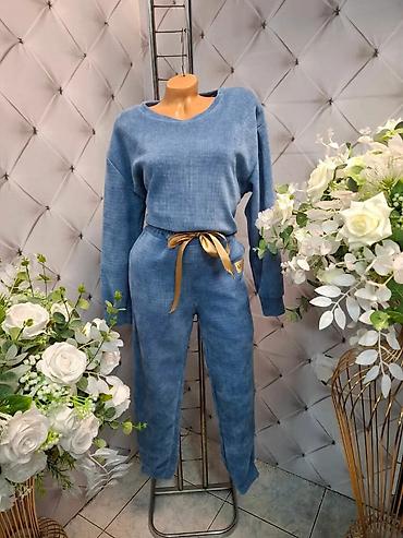 Gornji i donji deo: Damski komplet trenerke – gornji deo i donji deo u istom tonu. - — 6