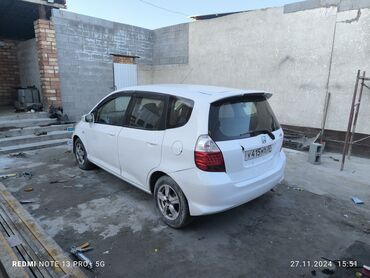 арзан машина талас: Honda Fit: 2005 г., 1.3 л, Вариатор, Бензин, Хетчбек