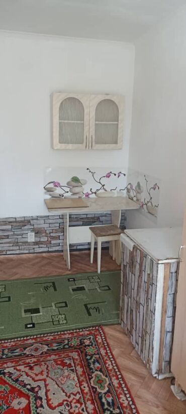 1 комнатная квартира бгу: 1 комната, 14 м², Общежитие и гостиничного типа, 2 этаж