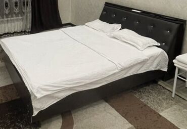 продажа спальный гарнитур: Спальный гарнитур, Двуспальная кровать, Матрас, цвет - Черный, Б/у