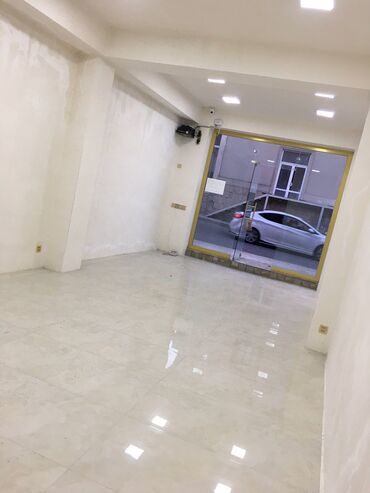 Ofislər: Gəncə şəhərində Mərkəzdə İcra hakimiyyətinin qarşisindaki kucede — 3