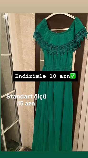Cinslər: Yaşıl rəngli, uzun qadın donu. Donun yaxası açıqdır və çiyinləri açıq