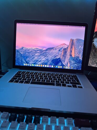 oyun kompyuteri: İşlənmiş Apple MacBook, 15.6 ", Intel Core i7, 512 GB, Ünvandan götürmə