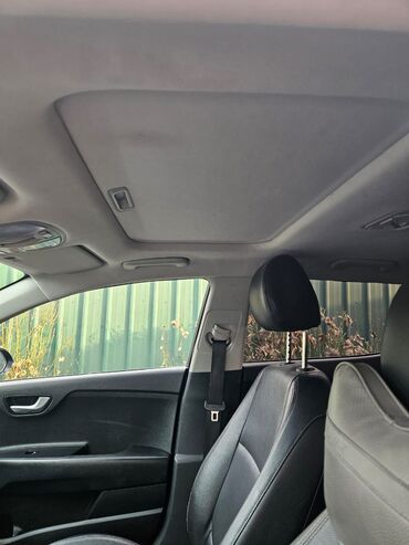 Kia: Kia Stonic: 2018 г., 1.6 л, Дизель, Кроссовер — 4