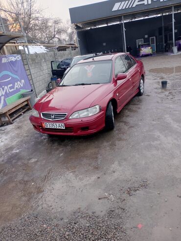 312 авто: Honda Accord: 2001 г., 1.9 л, Механика, Газ, Седан