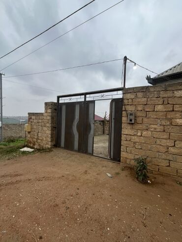 Həyət evləri və villaların satışı: Salam həyət evi satılır 3sotdur evin qupcasıda var. Unvan digah — 4