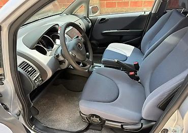 газ авто выезд: Honda Jazz: 2002 г., 1.4 л, Автомат, Бензин, Хэтчбэк — 5
