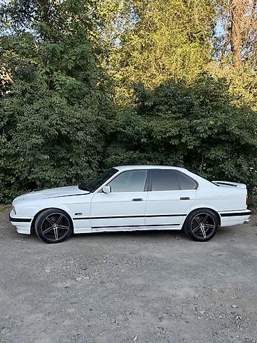 накидка на авто: BMW 5 series: 1991 г., 2 л, Механика, Бензин, Седан — 1