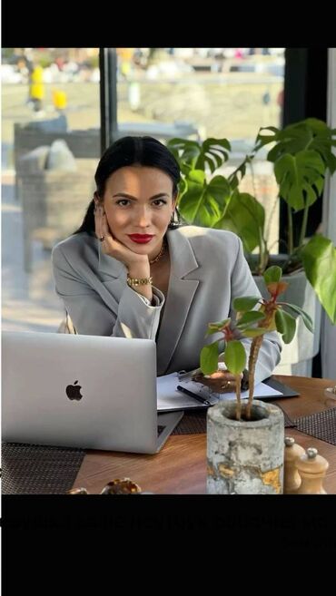 xaricde iş: Ofis menecer, katib tələb olunur