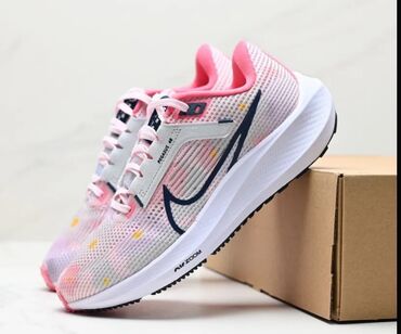 спортивные женские кофты: Кроссовки, 36, Nike, Новый, цвет - Розовый, Самовывоз