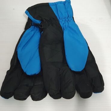 одежда для лыжи: Продаются зимние перчатки, дешево Размеры: • L; • M. Перчатки из