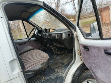 Yük maşınları: Salam 4 ton yükə yiğilmiş həm rama həm qurza 12 lik şiverlerle — 10