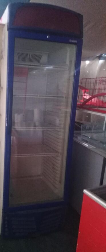 Restoran mebeli: Aynur92👑kod1200 Qiymet: *550 Azn* Su ucun soyuducu satilir