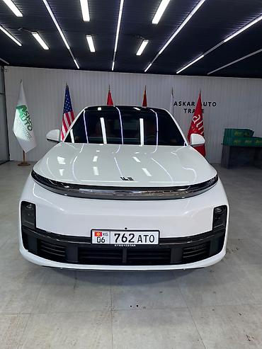 Lixiang: Lixiang L7: 2024 г., 1.5 л, Робот, Гибрид, Кроссовер — 3