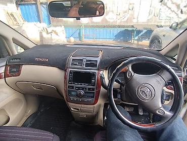 Toyota: Toyota Ipsum: 2002 г., 2.4 л, Минивэн — 3