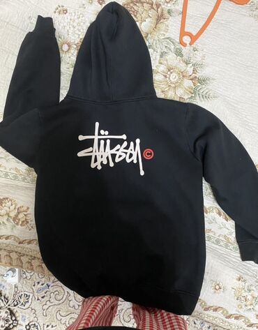 зип худи с принтом купить: Худи Stüssy, черное - Классический крой с капюшоном на шнурках -