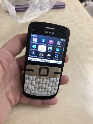 nokia 3395: Nokia C3, Düyməli