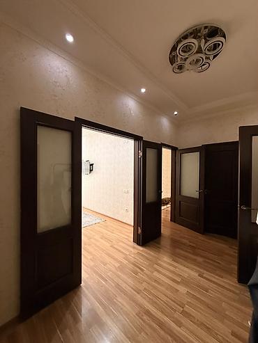 Продажа квартир: Студия, 61 м², 7 мкр Элитка, 2 этаж, Косметический ремонт — 10