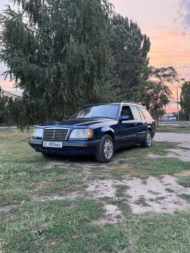 машину мерс: Mercedes-Benz E-Class: 1995 г., 2 л, Механика, Бензин, Универсал