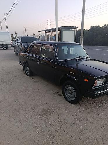 vaz stater: VAZ 2107 sedan - Kuzov: 4 qapılı sedan, qara rəng - Mühərrik: benzin — 2