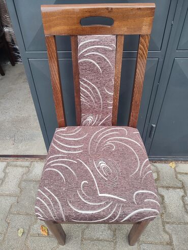 Stolice: Nove stolice iz proizvodnje

 po komadu — 2