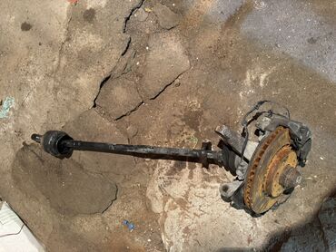 opel vectra necə maşındır: Opel vectra 1998 Avtomobilin ön oxu, tormoz diski ilə birlikdə. Əyləc
