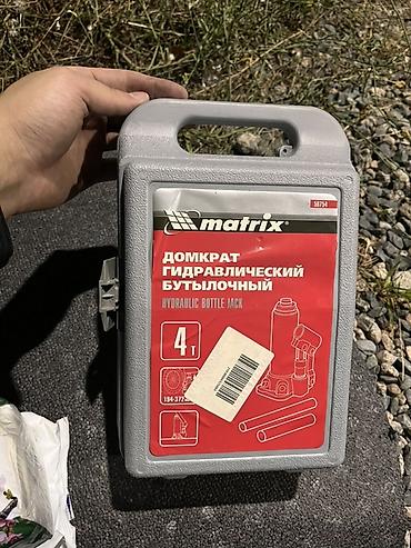Домкрат гидравлический бутылочный Matrix 4 т (Hydraulic Bottle Jack)
