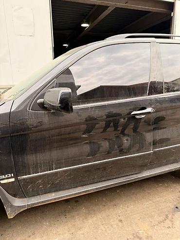 e53 4 8: Дверь Передняя левая BMW, Б/у, Оригинал — 1