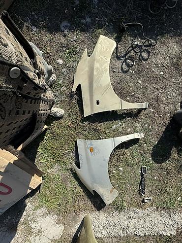 Другие автозапчасти: Набор автозапчастей разнородных позиций Состав по фото: - Пластиковые — 6