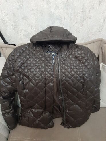 koja kurtkalar qadin: Orginal Qəhvəyi rəngdə, romb formalı tikişləri olan kapüşonlu jaket